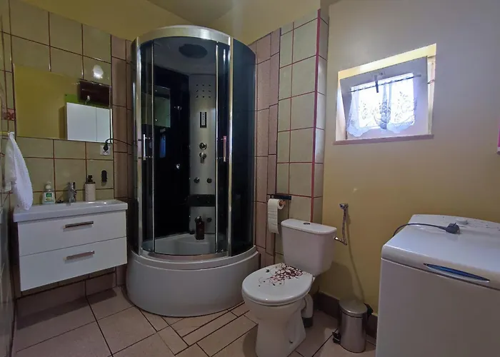 Pod Wiaduktem 아파트 *