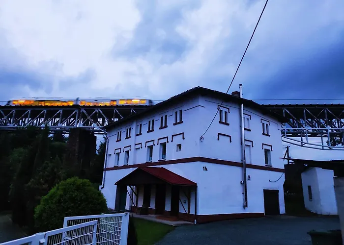 Pod Wiaduktem Apartment *